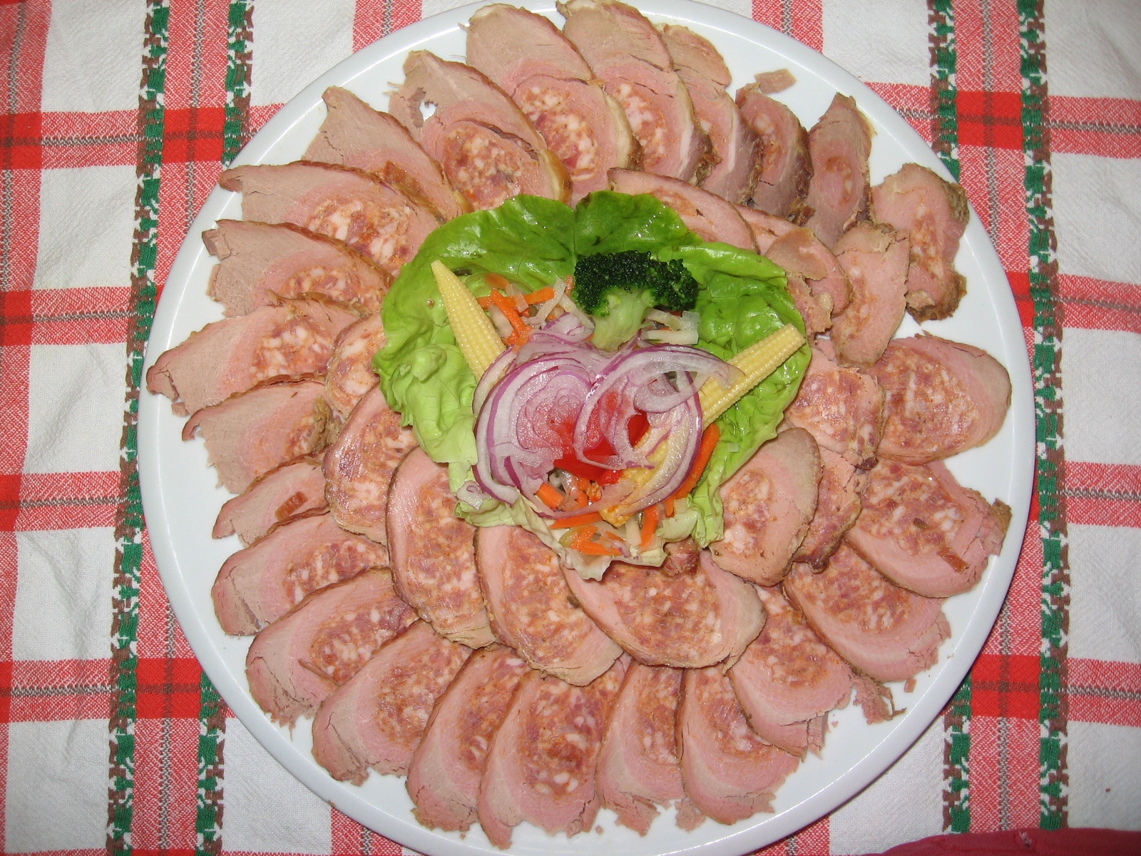 húsos tál